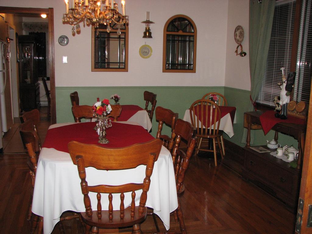 Magnolia B&B Granby Bagian luar foto