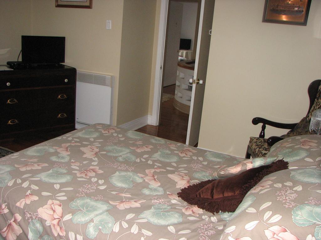Magnolia B&B Granby Bagian luar foto